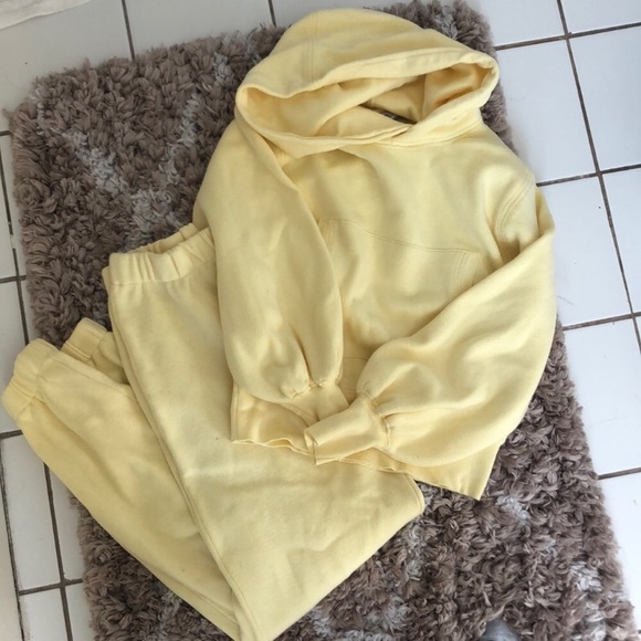 ZaraYellow Sweatsuit - Picture 4 of 8